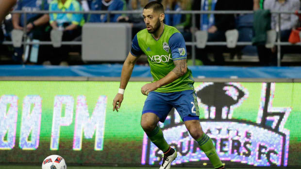 clint-dempsey-sounders-out-season.jpg